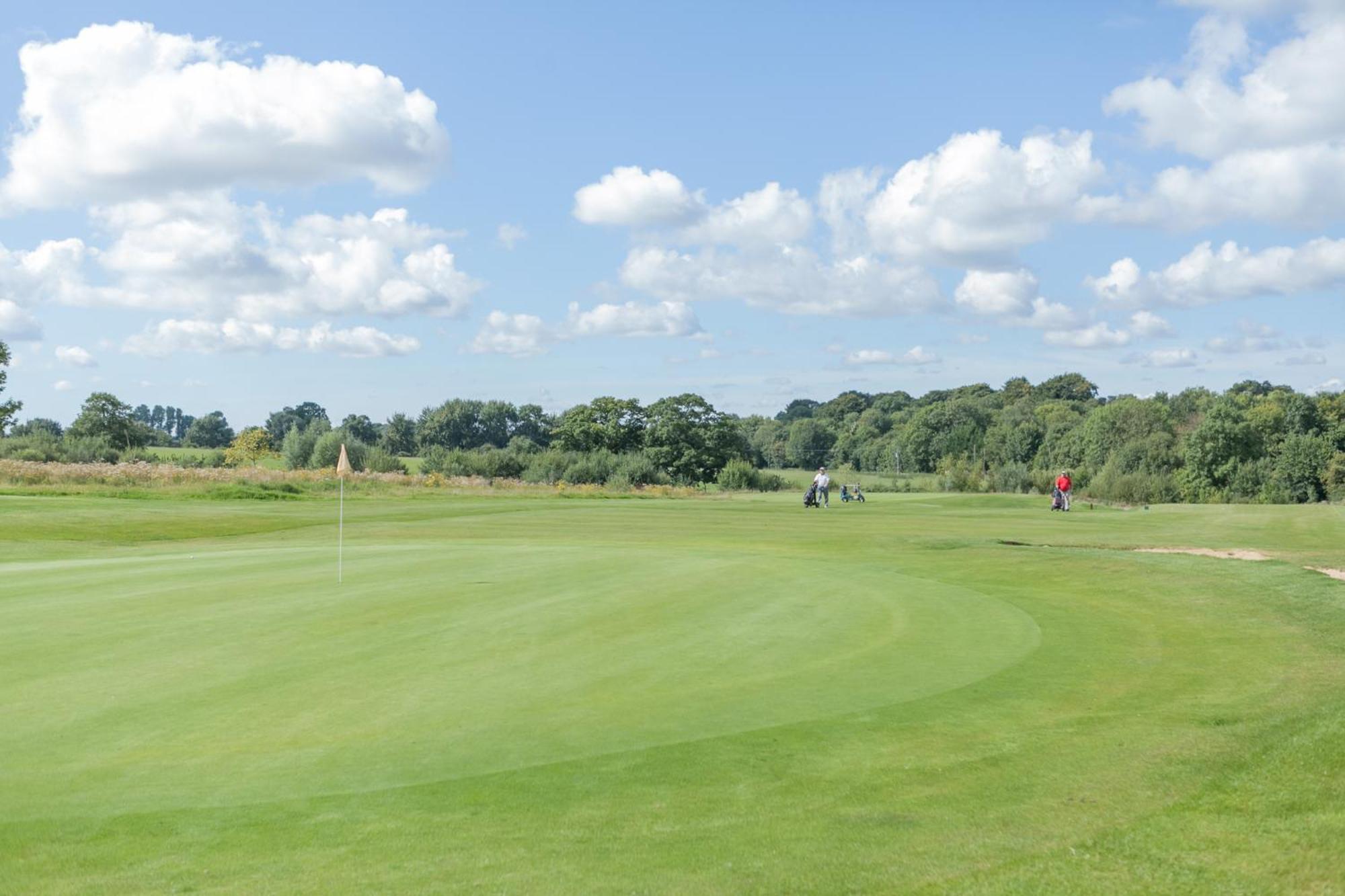 The Wiltshire Hotel, Golf And Leisure Resort Swindon Exterior foto
