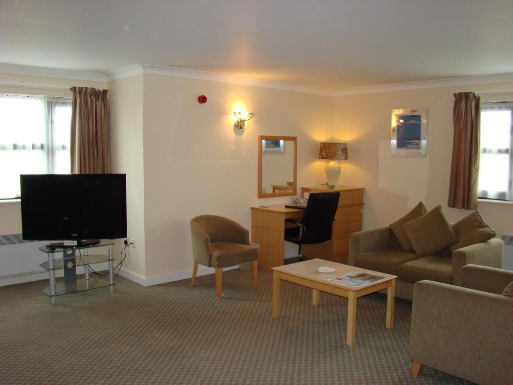 The Wiltshire Hotel, Golf And Leisure Resort Swindon Zimmer foto